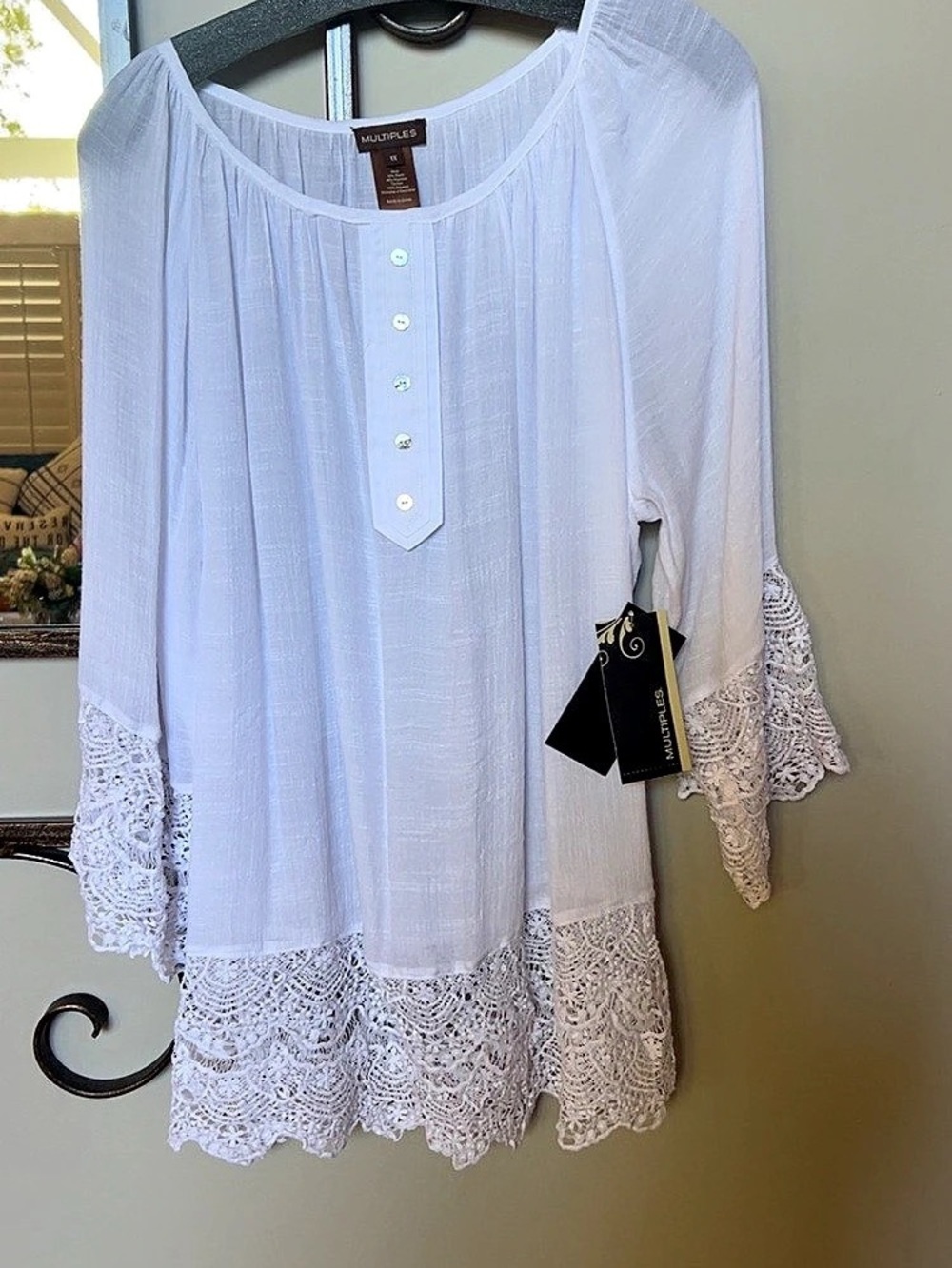 Lace blouse with trim Women's size 1X